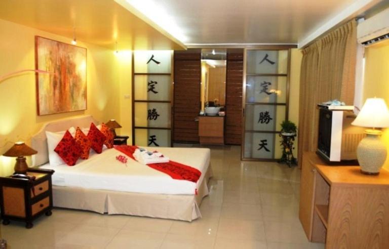 Pasadena Lodge Pattaya Chambre photo