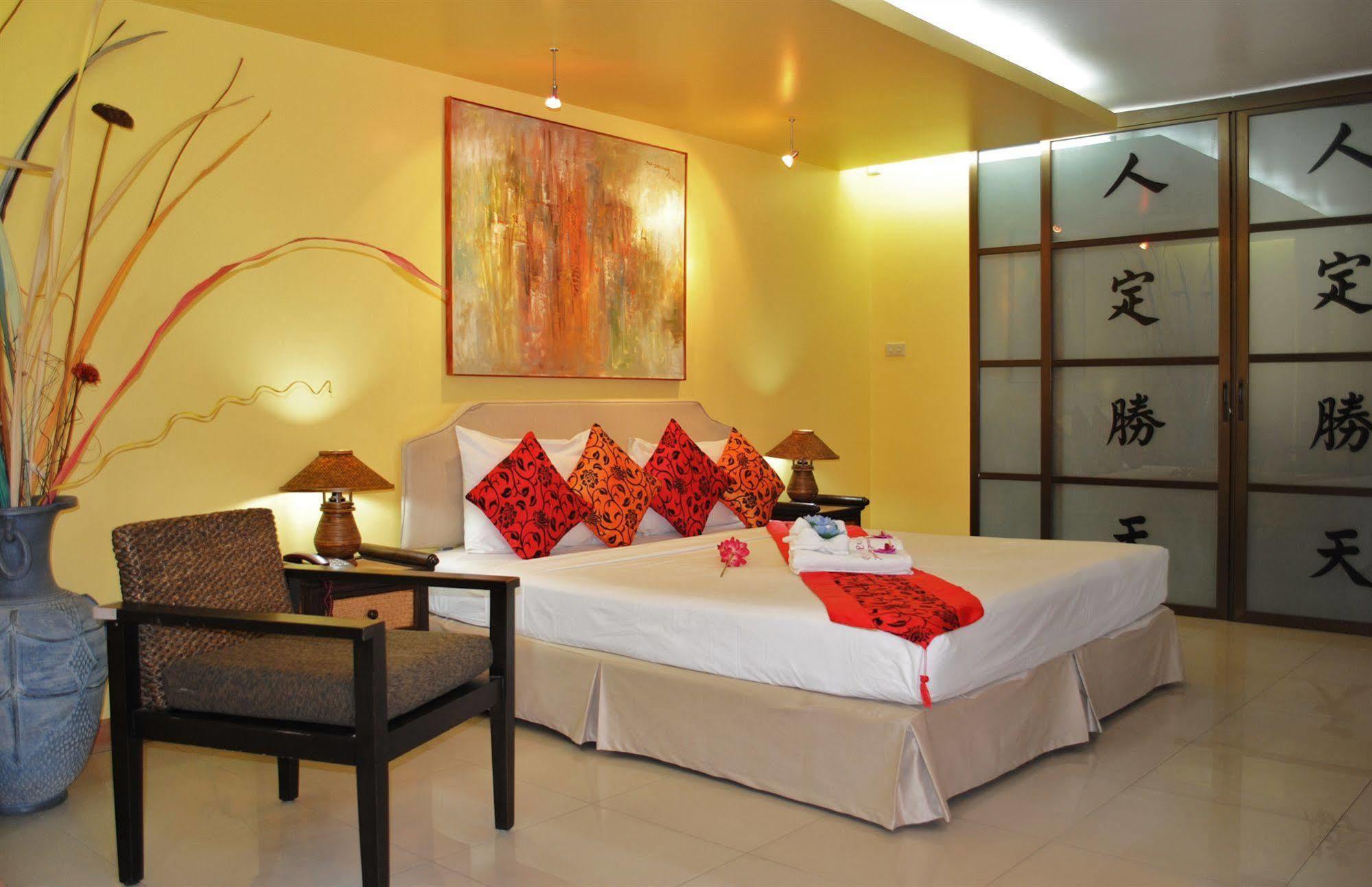 Pasadena Lodge Pattaya Extérieur photo