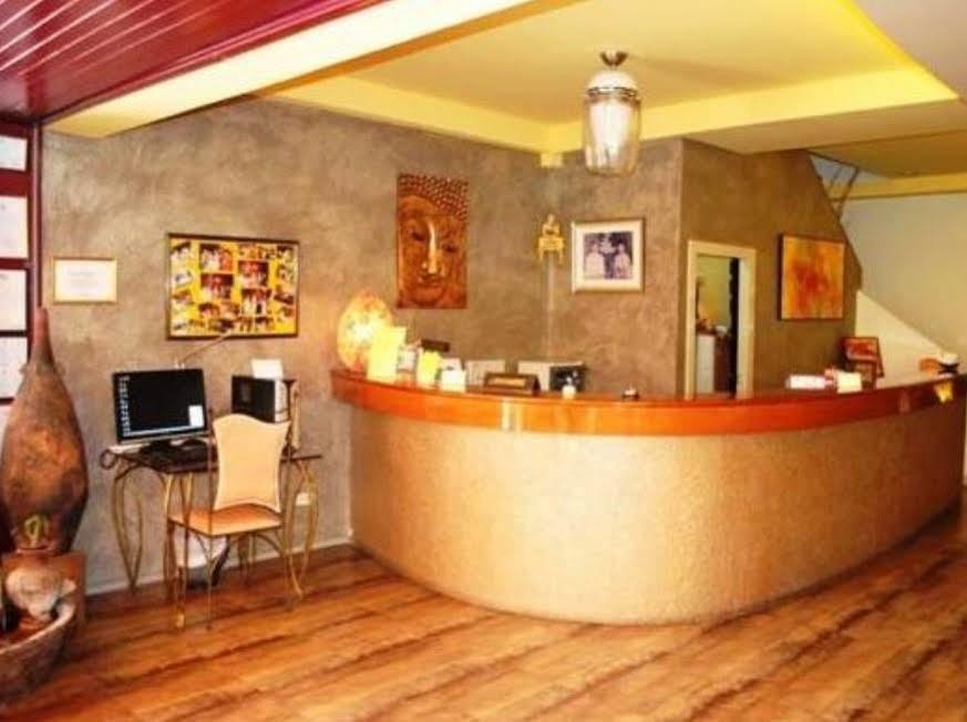 Pasadena Lodge Pattaya Extérieur photo